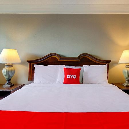 Oyo Hotel Douglas Ga Us-441 Luaran gambar