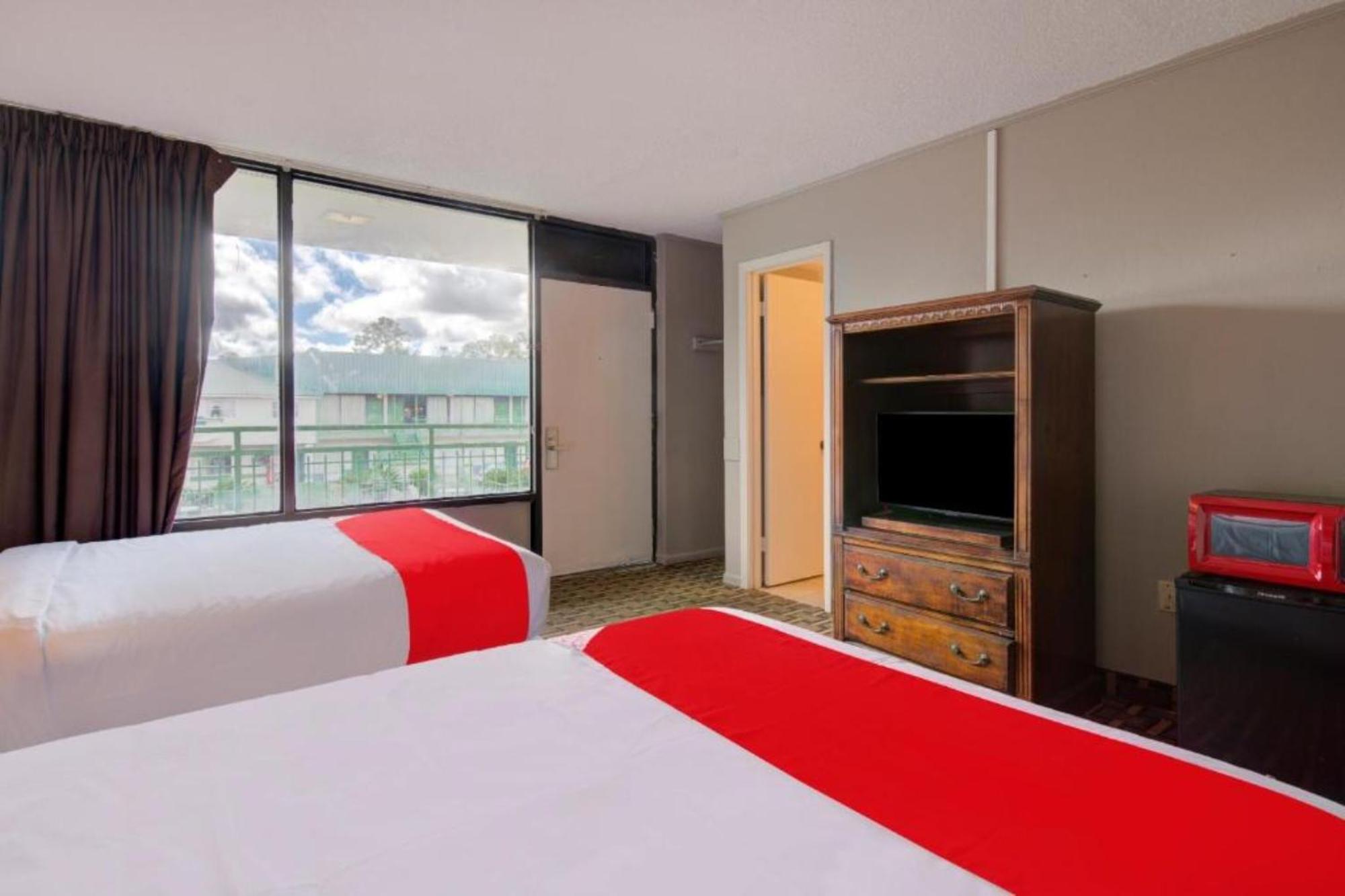 Oyo Hotel Douglas Ga Us-441 Luaran gambar